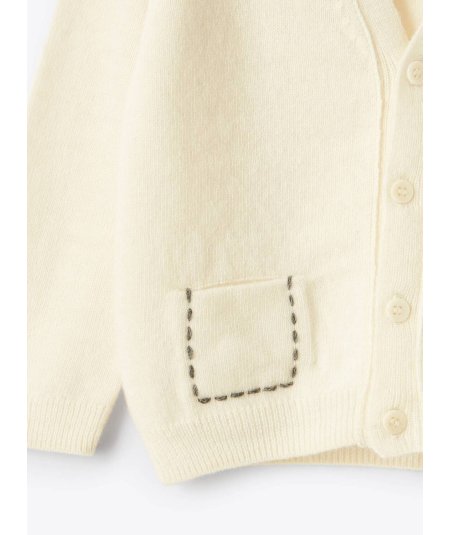 Cardigan bianco latte con impunture